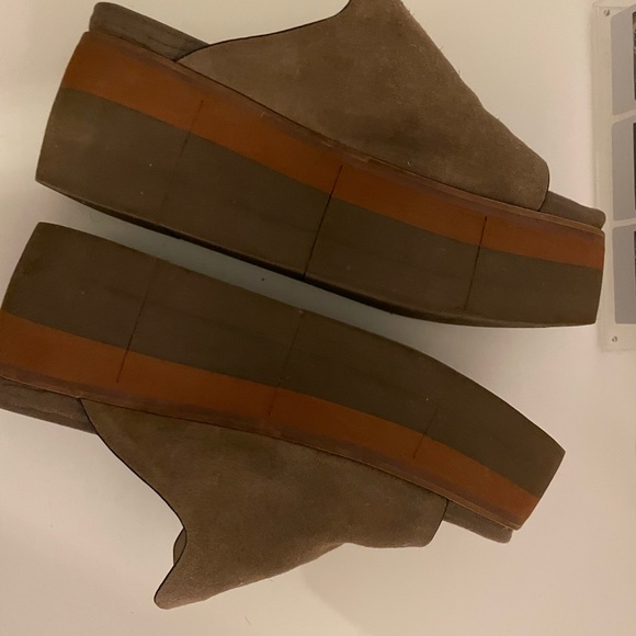 Naked Feet Platforms - Picture 3 of 4